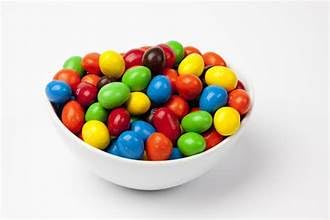 M&ampM Peanut Chocolate Candy Delicious and Colorful Candy for Party Bags – Extra Large Size (2 LB. Peanut)