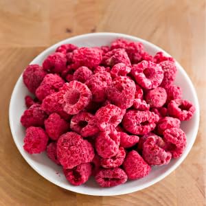 Freeze Dried Raspberries | Dried Bulk Raspberries | 200 + Pieces | 100% Natural | Gluten Free | Garnishing Cocktails Cake Decoration Baking Fruit Sorbet Tea Cooking | 3.17 oz | 90 Grams | PET Jar