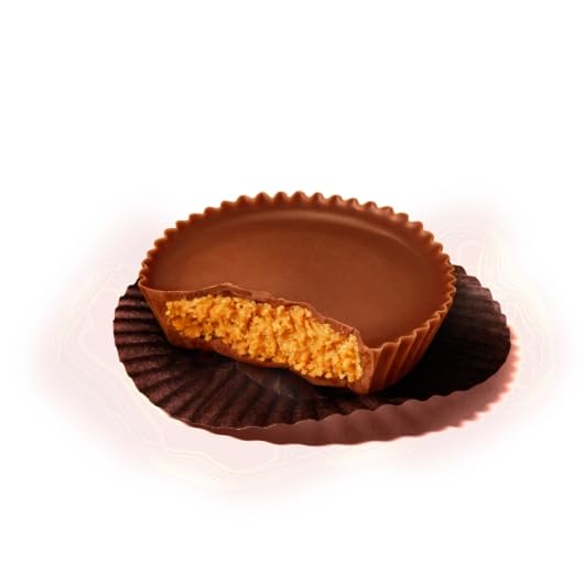 Reese’s Fun Size Candy 2 lb Bulk Pack Individually Wrapped Peanut Butter Candy Pieces Ideal for Parties Sharing and Everyday Snacking