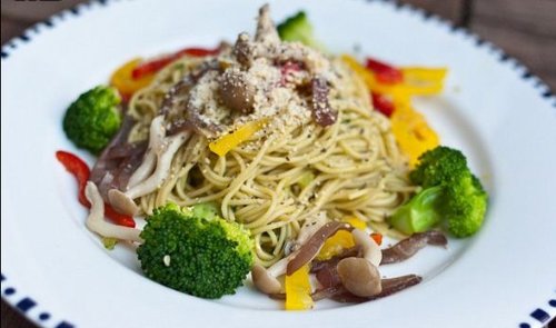 Taiwan Plain Noodles - 64 oz