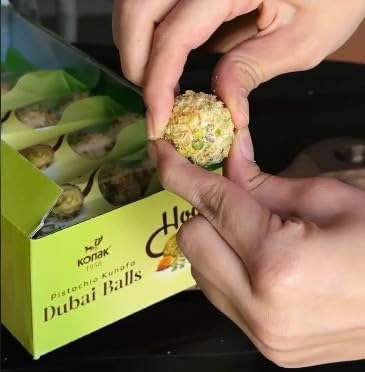 72 Dubai Chocolate balls - With Kunafe pistachio Delicious and concentrated pistachio flavor - perfect as a nice gift office greeting friends gathering 24 packs - 27 g Total 22.86 Oz