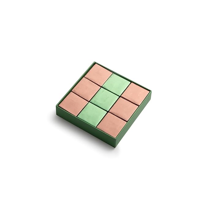 Box of 9 Deli'Gourmets Milk Chocolates | Pistachio Croquant &amp Gianduja Cream | Premium Chocolate Selection | Perfect for Celebrations | 135g