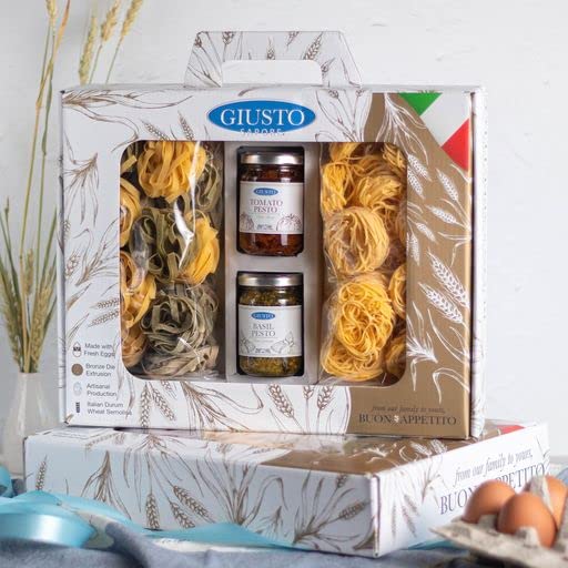 Giusto Sapore Pasta Gift Set - Imported From Italy - Perfect for The Foodie In Your Life - Italian Feast Tagliolino Paglia e Fieno Tagliatelle Red Pesto &amp Basil Pesto