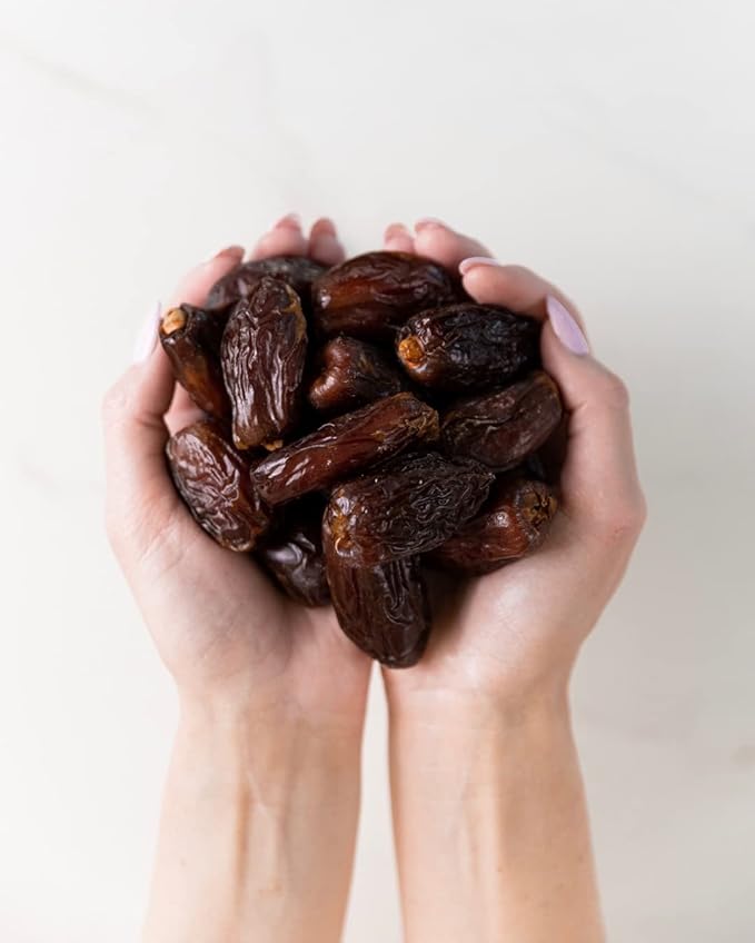 United With Earth Organic Medjool Dates - 1lb (4-pack) | Non-GMO Gluten-Free Vegan Paleo Certified Organic