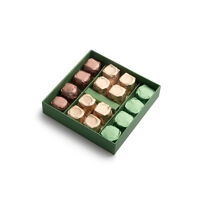 Deli'Crunch 16 Pieces | Crunchy Milk Chocolate Gift Box | Crispy Fillings for Perfect Indulgence | Ideal for Gifting &amp Special Moments