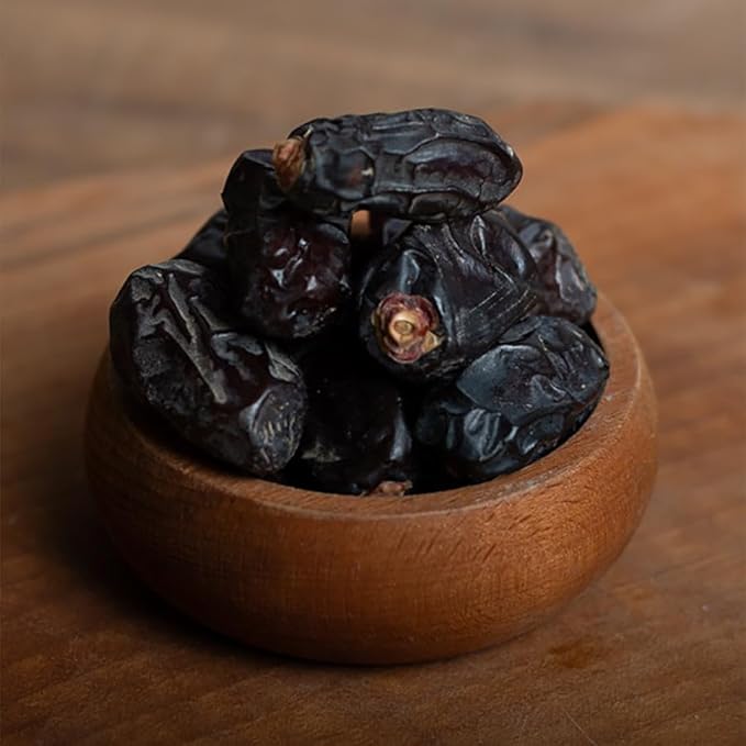 Safawi Dates Royal 2.2LB - Premium Quality from Al-Madinah Al Munawwarah | Superfood with Rich Nutrients | Ideal for Ramadan Fasting and Culinary Creations