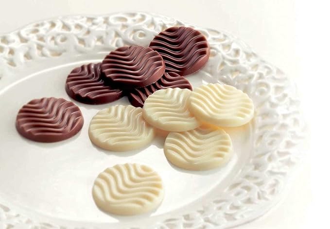 ROYCE' Pure Chocolate Creamy Milk &amp White - Assortment of Milk and White Chocolates | Baking and Desserts | No Artificial Preservatives| Japanese Chocolate from Hokkaido (40 Pieces of Chocolate)