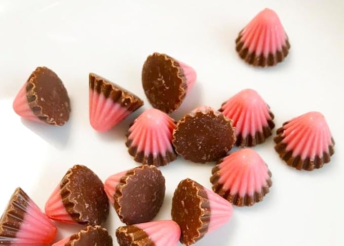 Japanese Chocolate Apollo Strawberry Chocolate 1.62oz(46g) Pack Of 10
