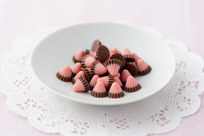 Japanese Chocolate Apollo Strawberry Chocolate 1.62oz(46g) Pack Of 10