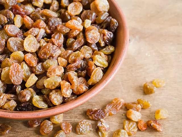 Generic King Size Munakka Dakh Dry Fruit (500gm) | Sun Dried Big Munakka | Afghan Munakka Raisins (with seeds)