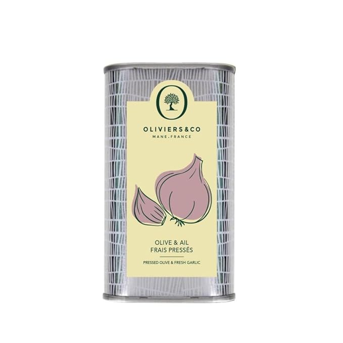 Fresh Garlic Olive Oil by Oliviers&ampCo | Premium Italian Extra Virgin Olive Oil with Fresh Garlic | Gourmet EVOO for Cooking Dipping &amp Holiday Gifting | Cold Pressed All Natural (8.4 fl Oz)