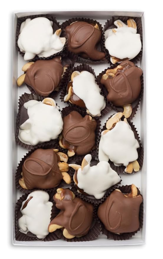 Mrs. Cavanaugh's Caramel Cashew Trinidad 28oz Mixed Chocolate (50% Milk 50% White)