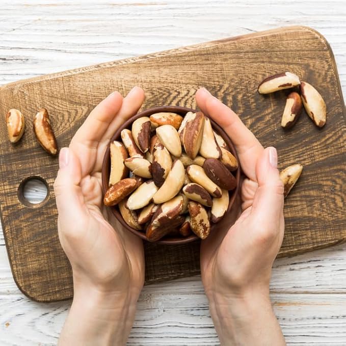 Yupik Raw Brazil Nuts 2.2 lb (35.2 oz) Gluten-Free Kosher Shelled Unsalted Unroasted Raw Nuts Nutritious Healthy Snacks Rich in Selenium