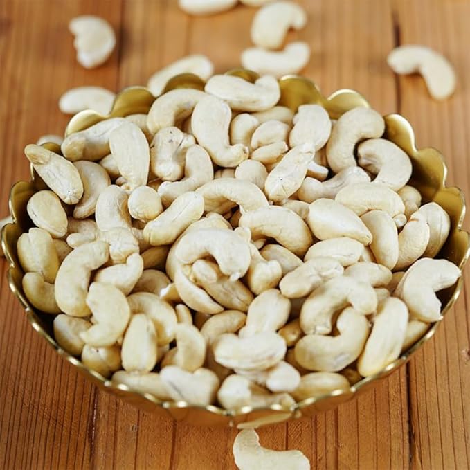 Naturalee Cashews 2 lbs - Raw Unsalted - Natural Heart Healthy Snack (Pack of 2)