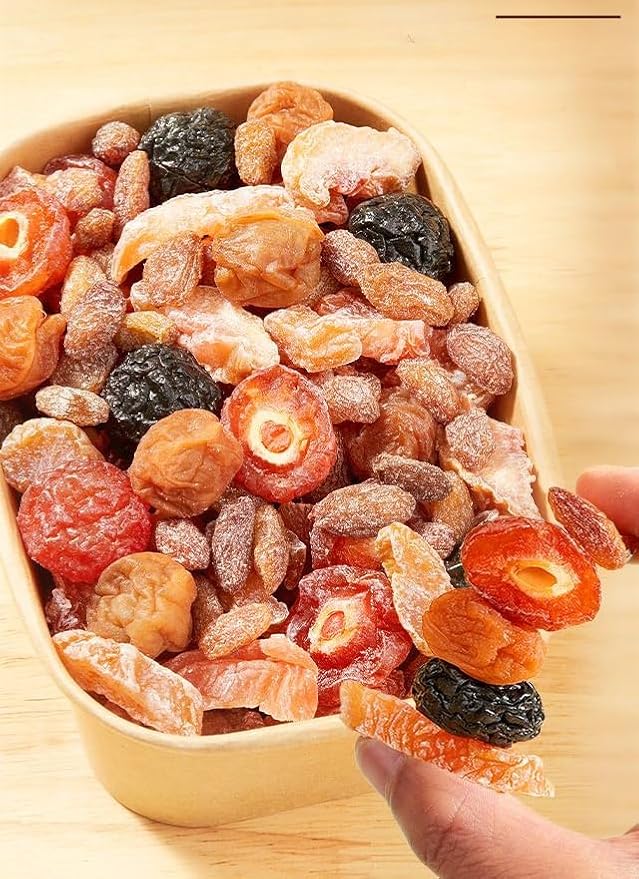 5 types of sweet and sour preserved plums 450g/can mixed with candied dried fruits black plums grape dried fruits Huameifruit snacks afternoon tea (1 can)