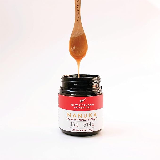 New Zealand Honey Co. Raw Manuka Honey UMF 20+ | MGO 829+ 4.4oz UMF Certified &amp Bamboo Spoon 12cm