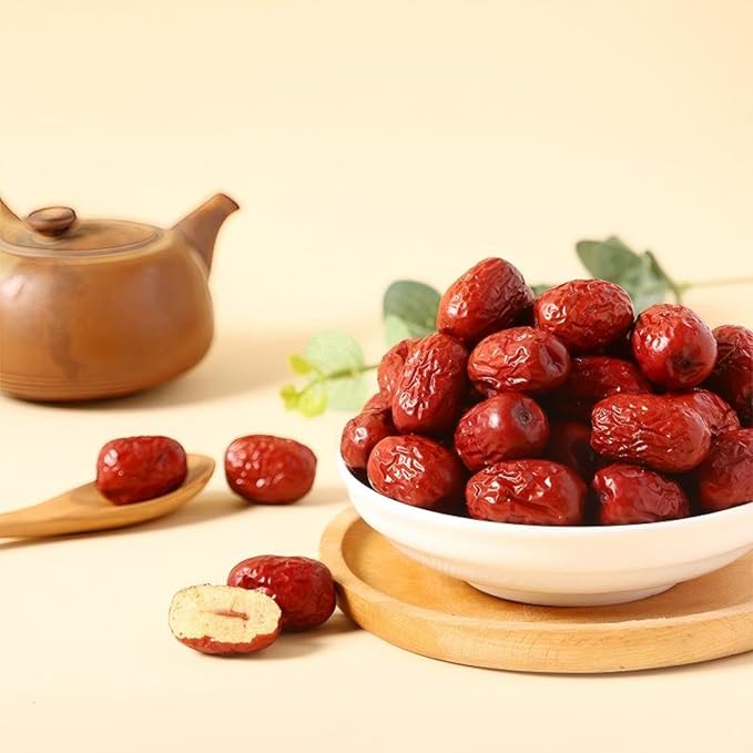 DGYLHBJ Jujube Dates 2.2LB/1000g Chinese Red Date Selected Dried Jujubes for Tea Baking Cooking Chewy Snacks Without Additives 红枣 (Small Date-2.2LB)