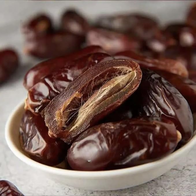 Dried Black Dates 500g - Authentic Arabian Khajoor Ideal for Healthy Snacking Nutrient-Rich Enjoy Every Bite Easily