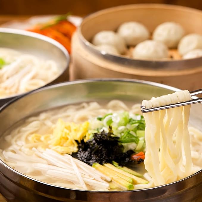 Surasang Bajirak Kalguksu Korean Knife Cut Noodle with Clam Soup Refreshing and Simple 7.12 Ounce 6 Cups of Noodles