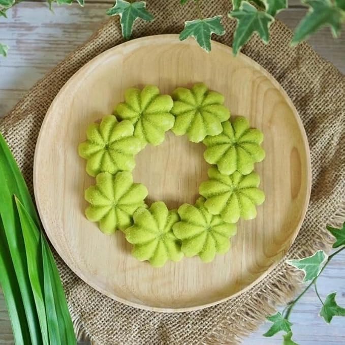เชฟจ๋า Traditional Thai Pandan Sweet Pancake Mix – Authentic Chewy Singapore-Style Pancake Flour Blend – Easy-to-Prepare Fragrant Snack (1000g)
