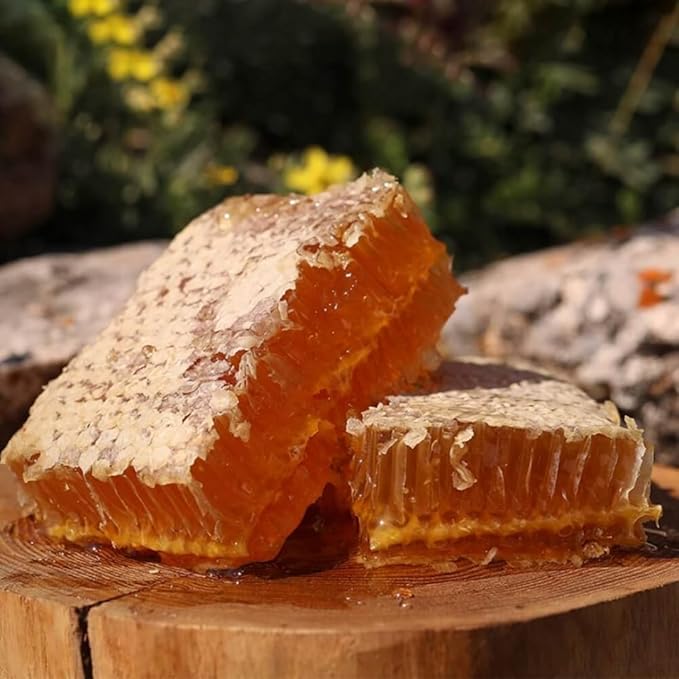 Balim honeycomb Cut Comb in Honey 400 Gram [ 14 oz ] by Pufai