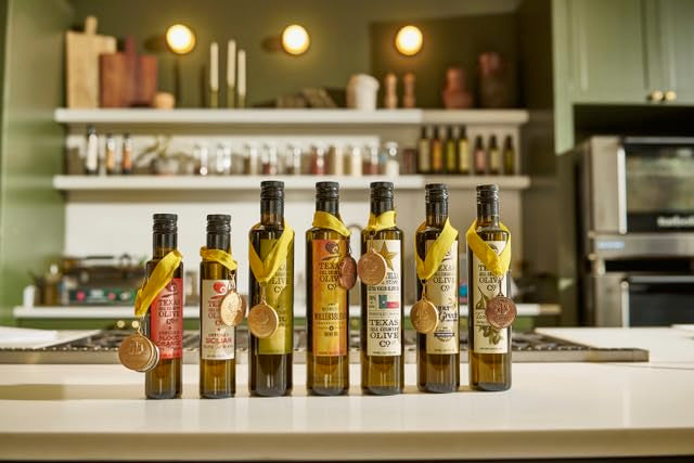 Texas Hill Country Olive Co Rosemary Infused Olive Oil - Cold Pressed Gourmet EVOO Olive Oil - Great for Dressing Dipping Marinade - No Artificial Flavors or Added Sugar - Made in Texas (16.9 oz 2 Pa