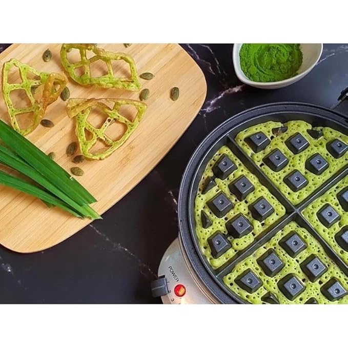 เชฟจ๋า Crispy Pandan Waffle Mix Fragrant Pandan Leaf Flavored Flour Base Easy Just-Add-Water Baking Blend for Traditional Honeycomb Waffles and Crispy Snacks (150g)