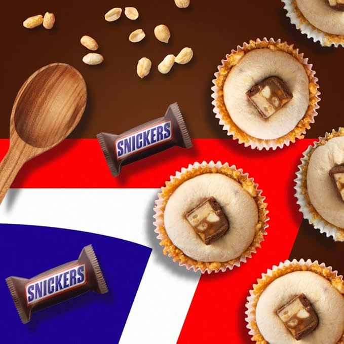Snickers Fun Size Candy Bars - Individually Wrapped Chocolate Candy Bars - Bulk Snickers Candy Bars - Milk Chocolate Peanut and Caramel Snickers Bars - Bulk Candy (Pack of 65)