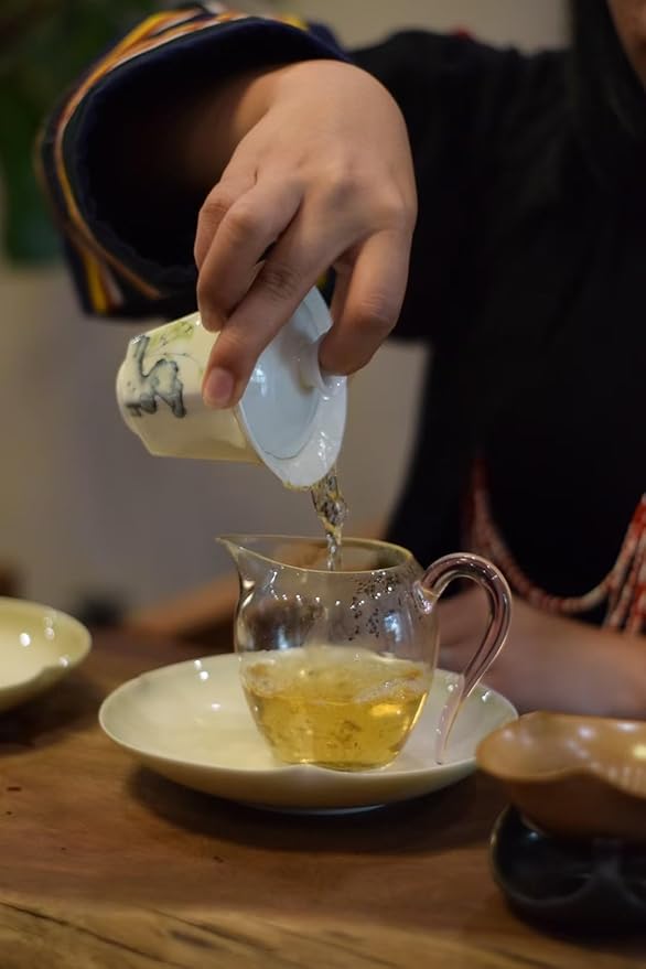 Pu-Erh Tea Pu'er Raw 357g/CakeRaw Pu Eth Tea Cake .Yunnan Pu'er tea (老班章)