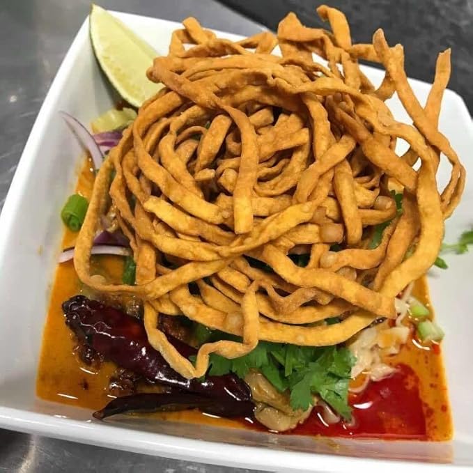 Mae Amporn Brand Khao Soi Cooking Set Khao Soi Curry Paste 100g + Khao Soi Dried Noodle 300g