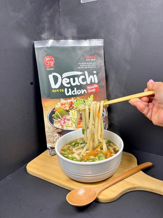 Bongojang Korean Noodle Soup Variety Pack Spicy Seafood and Deuchi Udon 2 Servings Each 98% Fat Free