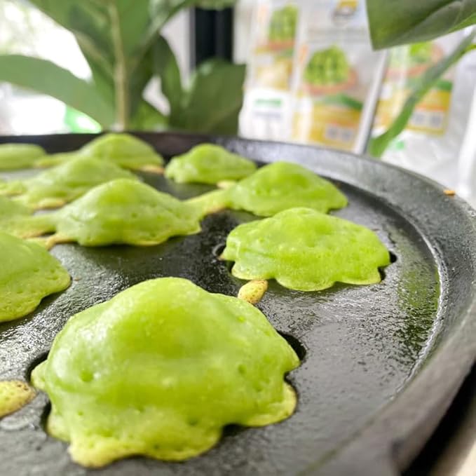 เชฟจ๋า Traditional Thai Pandan Sweet Pancake Mix – Authentic Chewy Singapore-Style Pancake Flour Blend – Easy-to-Prepare Fragrant Snack (1000g)
