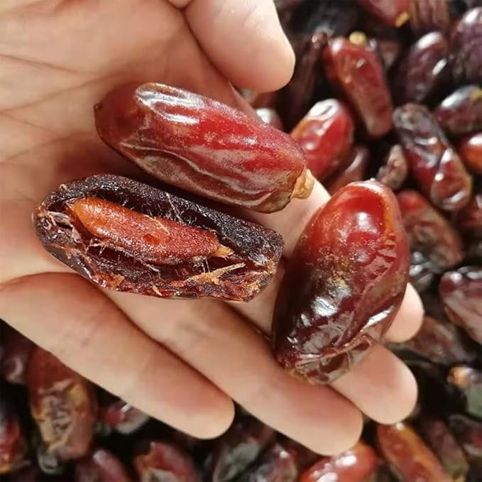 Dried Black Dates 500g - Authentic Arabian Khajoor Ideal for Healthy Snacking Nutrient-Rich Enjoy Every Bite Easily