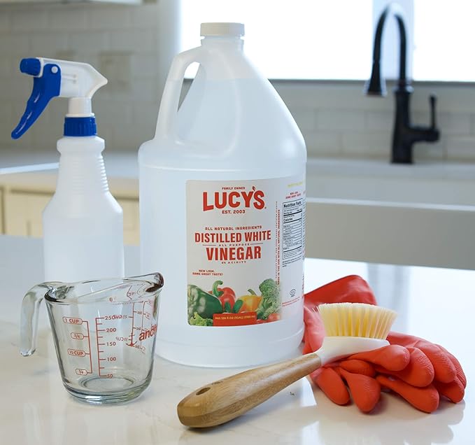 Lucy's Family Owned - Natural Distilled White Vinegar 1 Gallon (128 oz) - 5% Acidity (White Vinegar 1 Gallon (128 fl oz.))