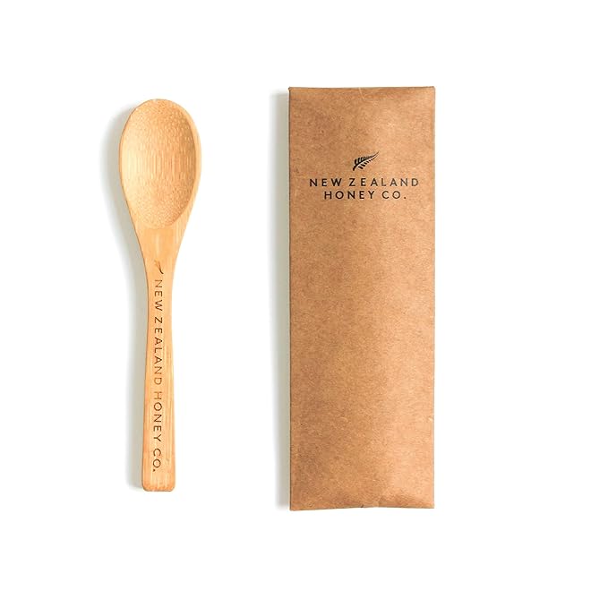 New Zealand Honey Co. Raw Manuka Honey UMF 20+ | MGO 829+ 4.4oz UMF Certified &amp Bamboo Spoon 12cm