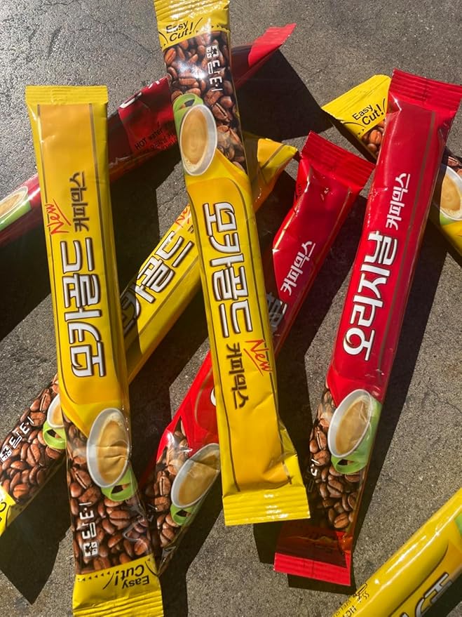Damtuh Mocha Gold Korean Instant Coffee Mix Sticks 3-in-1 Powder with Creamer &amp Sugar Individually Wrapped Single Serve Packets 12g x 100 Sticks (42.33 oz)