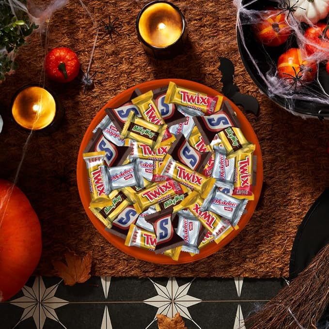 SNICKERS TWIX MILKY WAY &amp 3 MUSKETEERS Chocolate Halloween Candy Bar Assortment Assorted Chocolate Candy Variety Pack110 Ct Bulk Bag