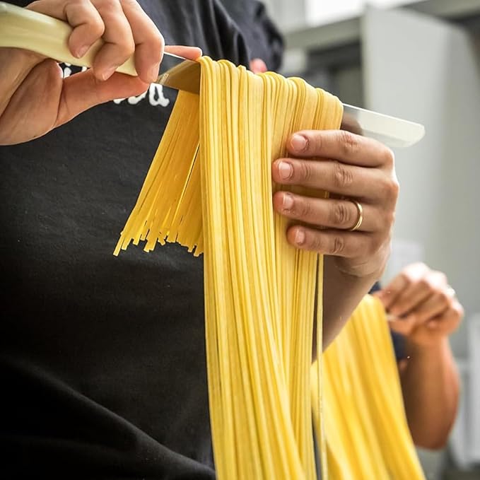 Filotea Tagliatelle Artisan Italian Egg Pasta 250gr Traditional Slow Dried Pasta Made with Durum Wheat Semolina Eggs Tagliatelle Noodles Handcrafted Authentic Premium Gourmet Pasta Made in Italy