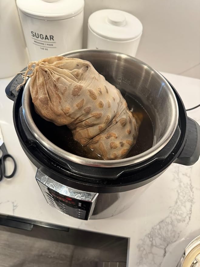 Boiled Peanuts Kit | Contains Premium In Shell Peanuts Salt and a Unique Seasoning Blend in a Muslin Cooking Bag | 4 Kits of Buffalo Wing Flavor