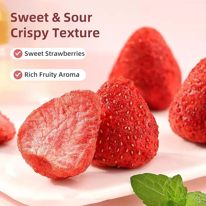 8.82 Oz Freeze Dried Strawberries Crispy Freeze-Dried Whole Strawberries Intense Sweet &amp Tart Flavor Natural Crispy Fruit Snack Dehydrated Fruit Dried Fruit Snack for Baking Yogurt