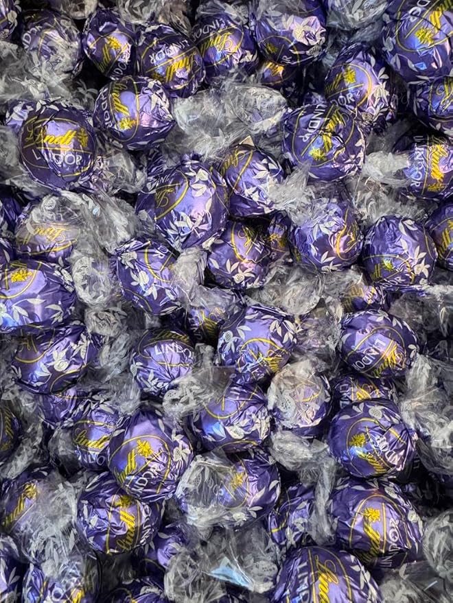 Bulk Chocolate Truffles Blueberries and Cream (Medium)