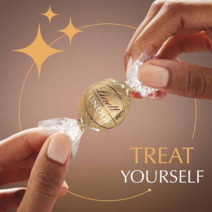 Lindt LINDOR Fudge Swirl Milk Chocolate Truffles Milk Chocolate Candy with Smooth Melting Truffle Center Great for gift giving 5.1 oz. Bag (6 Pack)