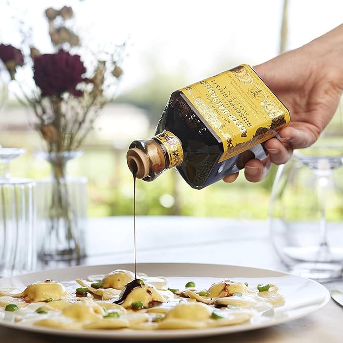 Giusti Balsamic Vinegar of Modena IGP – Extra Thick &amp Rich Aceto Balsamico di Modena Matured in Traditional Aging Casks - 4 Gold Medals Made in Italy in Gift Box - 8.45 fl oz (250 ml) - Pack of