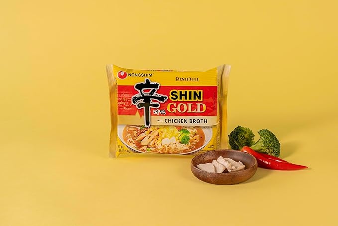 Nongshim Ramen Noodles Gourmet Instant Ramen Premium Microwavable Noodle Soup Shin Gold 4.58 Ounce (Pack of 16)