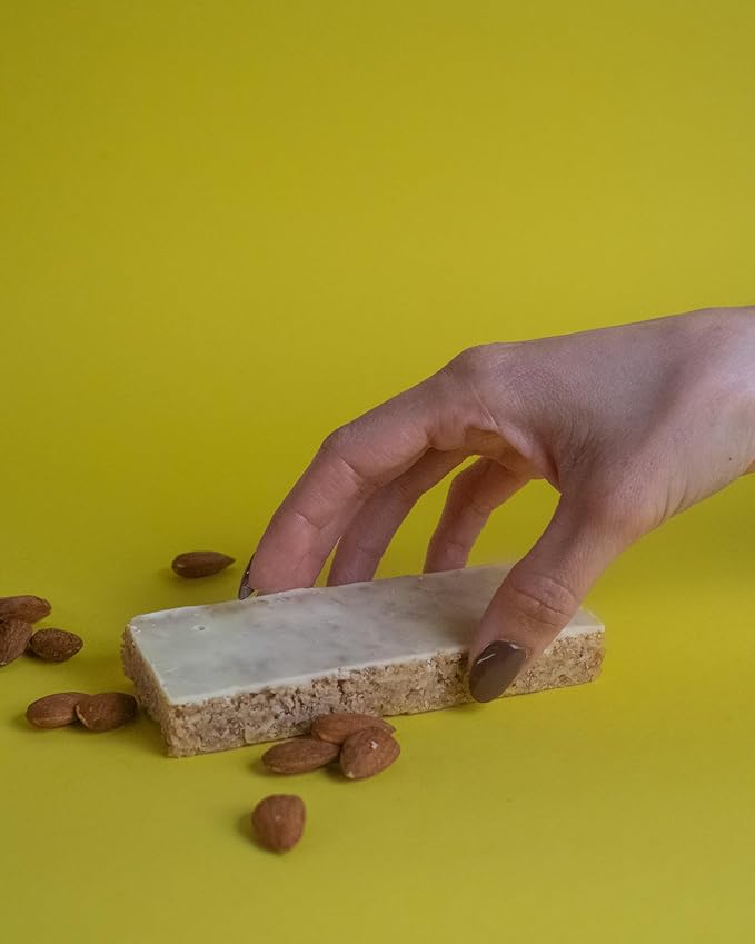 FlapJack Handmade Oat Bar - Premium English Oats (42-47%) | High Fiber Slow-Release Energy | Vegetarian Friendly | Made in Hungary by S.P.I.N. | 15pcs x 100g Almond Cherry