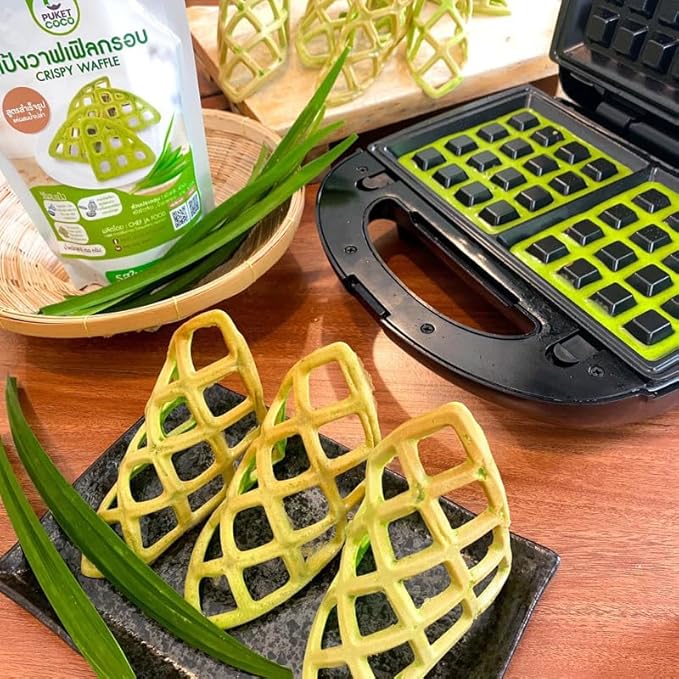 เชฟจ๋า Crispy Pandan Waffle Mix Fragrant Pandan Leaf Flavored Flour Base Easy Just-Add-Water Baking Blend for Traditional Honeycomb Waffles and Crispy Snacks (150g)