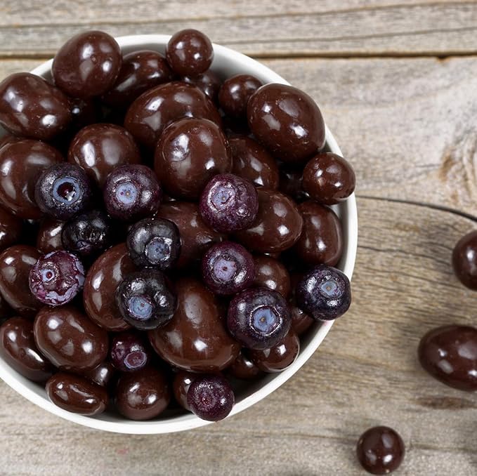 Gourmet Milk Chocolate Covered Blueberries by It's Delish Half Pound (8 Oz Bag)