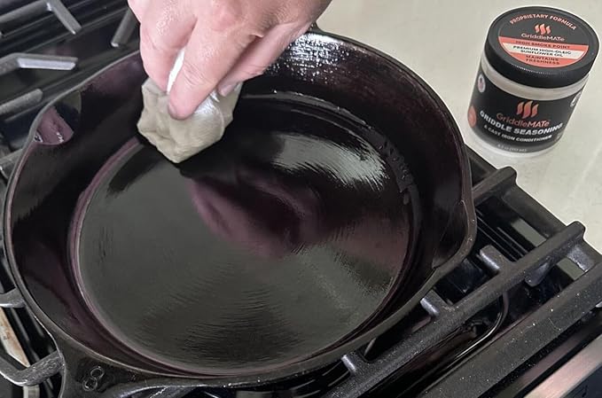 GriddleMATe Griddle Seasoning - Premium 2-in-1 Seasoning for Blackstone Griddle Cast Iron and Carbon Steel Cookware - High Smoke Point - Non-GMO - Made in the USA