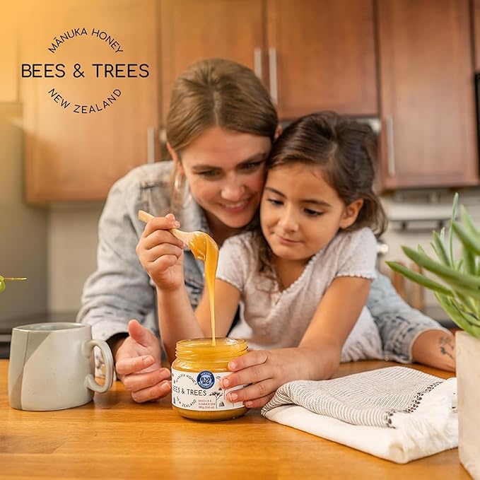 Bees &amp Trees Manuka Honey 830+ MGO - Raw Pure New Zealand Monofloral Honey – Unpasteurized &amp Natural Unfiltered Manuka for Tea Coffee Dressings Smoothies &amp Daily Use – Glass Jar 300g (