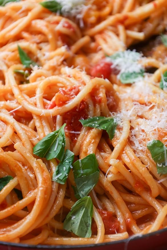Giadzy by Giada De Laurentiis Lemon Cherry Tomato Bucatini Kit